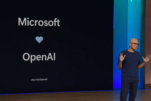 追击OpenAI,微软深夜发布100+更新:人人定制Copilot,自研两款AI芯片 | 焦点分析-AITOP100,AI资讯