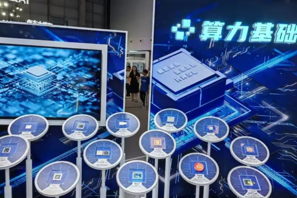 大模型进入战国时代，从WAIC看谁是七雄