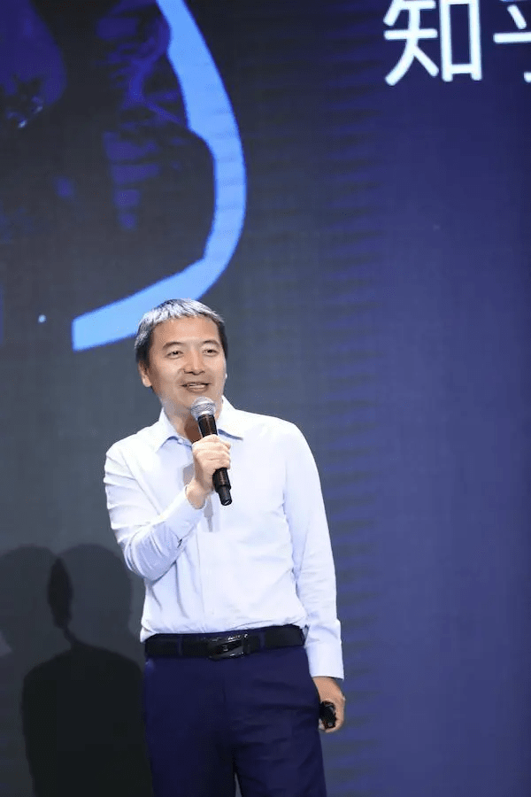 知乎推出最新大模型应用“搜索聚合”进行内测