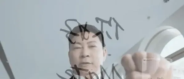 华为Mate70系列将支持AI隔空传送 余承东亲自演示